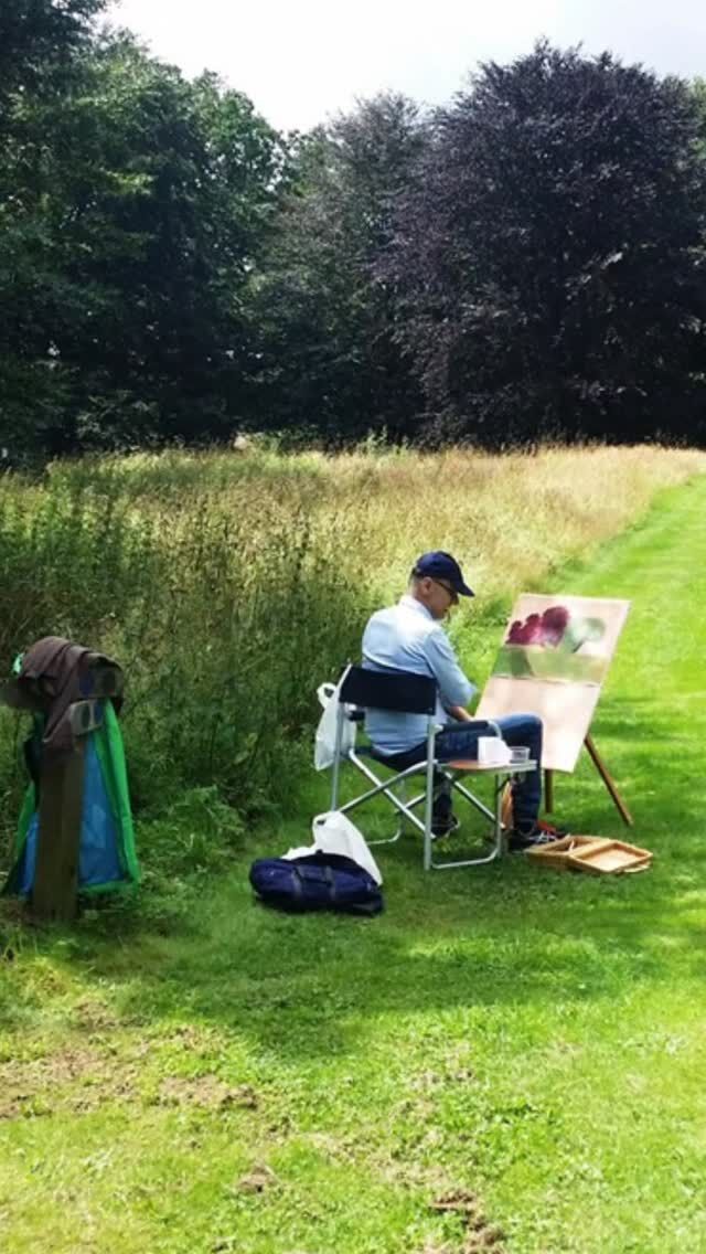 Sommarkurser på Lövkullen 
TECKNING 6-8 juli
AKVARELL OCH OLJA 18-20 juli
LANSKAPSMÅLNING 3 DAGAR PÅ ÖSTERLEN 31juli-2 augusti 
mer info lovkullen-osterlen.se